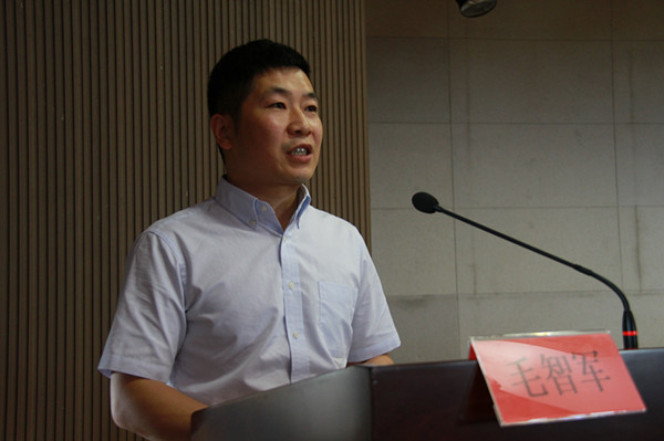 太阳成召开保定市征兵暨国防教育宣讲会