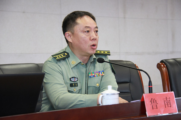 太阳成召开保定市征兵暨国防教育宣讲会