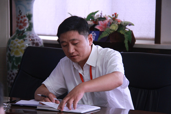 太阳成召开毕业生教育及离校工作会议