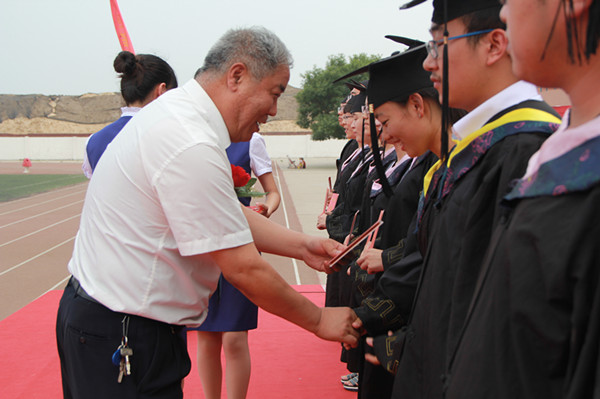 【毕业季】太阳成举办2016届学生毕业典礼暨学位授予仪式