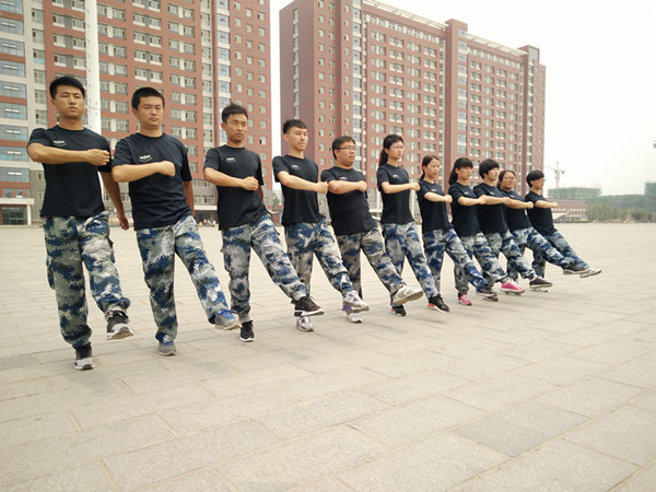 太阳成组织2016年新入职辅导员军训