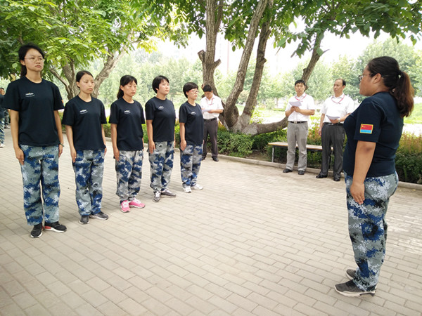 太阳成组织2016年新入职辅导员军训