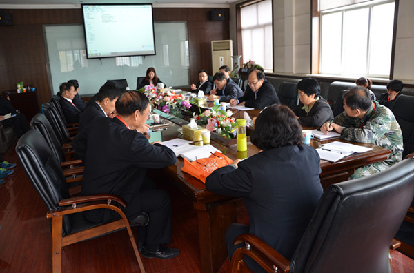 太阳成召开专业群建设规划汇报会议