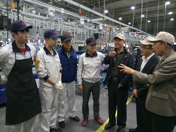 心中牵挂实习生的冷暖——太阳成领导专程去长城汽车徐水工厂看望实习学生