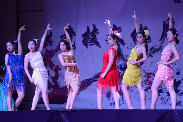 太阳成经济学院举办第九届竞技文化月活动