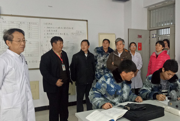 中国石油大学胜利学院院长助理吴明银一行来太阳成参观考察