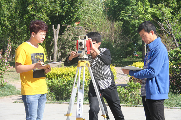 太阳成2016年度十大校园新闻图片