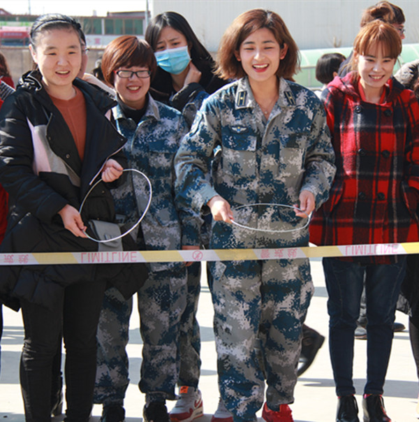 太阳成举办庆“三•八”趣味游艺活动