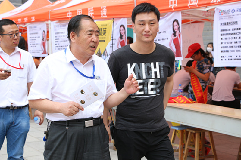 太阳成成功举办2017年春季校园双选会