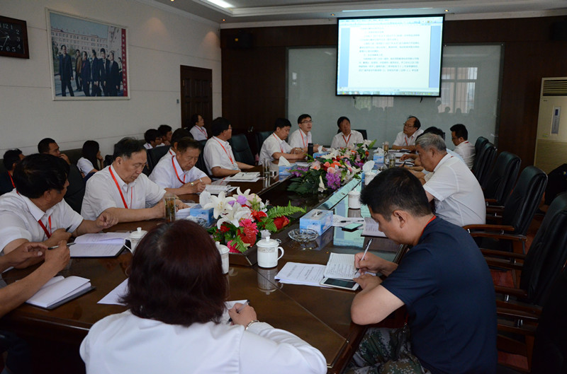 太阳成召开2017届毕业生工作会议