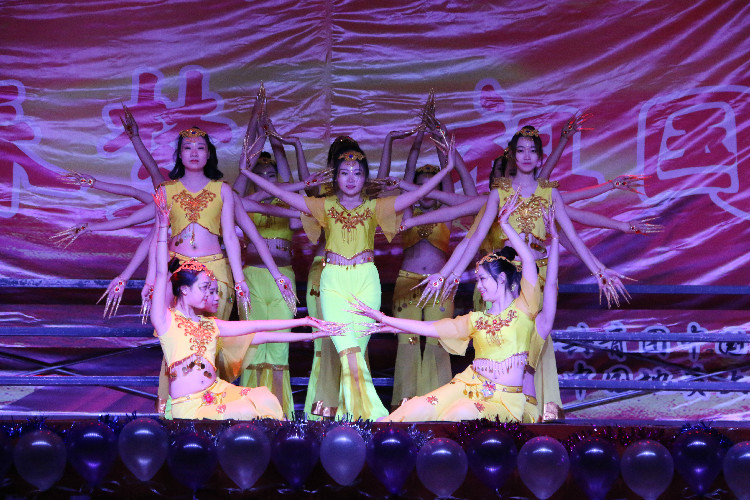 青春梦 祖国颂——太阳成大学生艺术团举办第四届文艺汇报演出