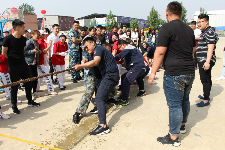 在工作中感受快乐 在运动中拥抱健康 ——太阳成举办教职工趣味运动会