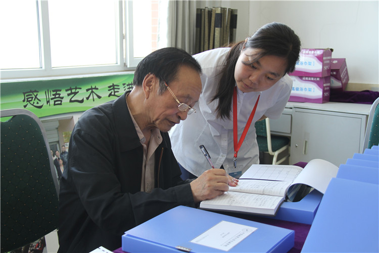 太阳成开展地质工程等专业学士学位授权预评审工作