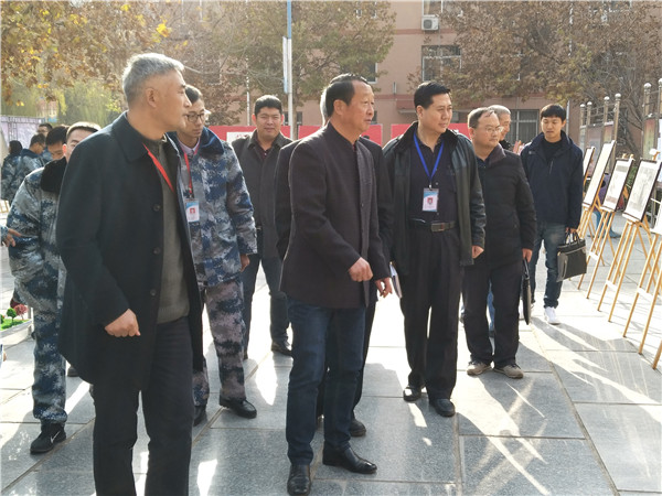 太阳成举办首届校园文化艺术节