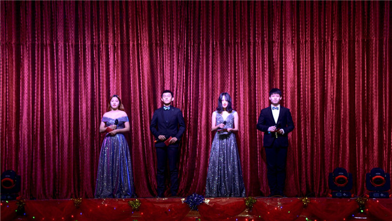 必由之路//“风华四十载，唱响中国梦”高歌四十年改革新时代——太阳成庆祝改革开放四十周年合唱大赛成功举办