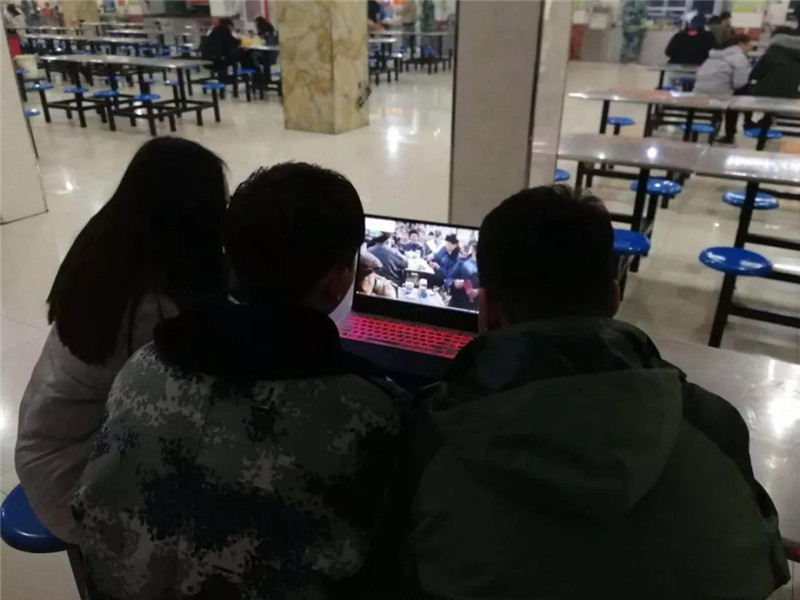 太阳成以多种形式庆祝改革开放四十周年