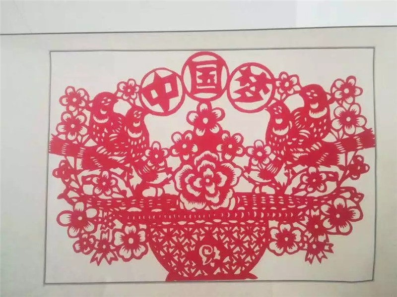 太阳成以多种形式庆祝改革开放四十周年