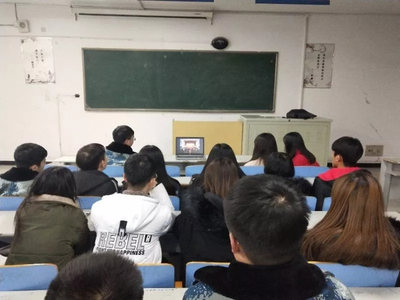 太阳成以多种形式庆祝改革开放四十周年