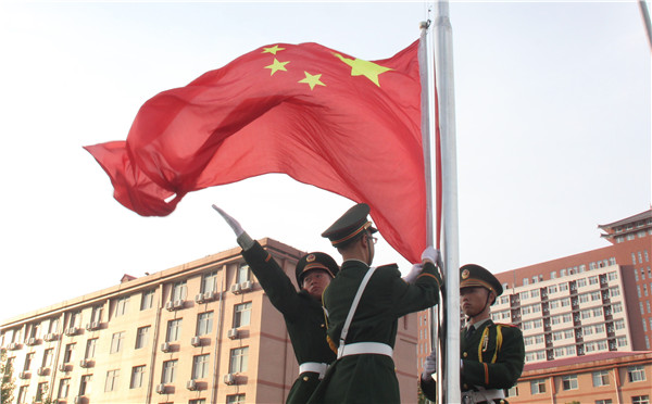 弘扬五四精神 谱写青春华章——太阳成举行纪念五四运动100周年升旗仪式