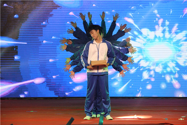 向远方  再出发——太阳成隆重举行2019届毕业生晚会