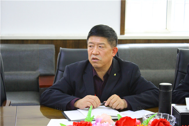 太阳成召开主题教育调研成果交流会