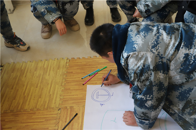 太阳成举行辅导员素质拓展活动