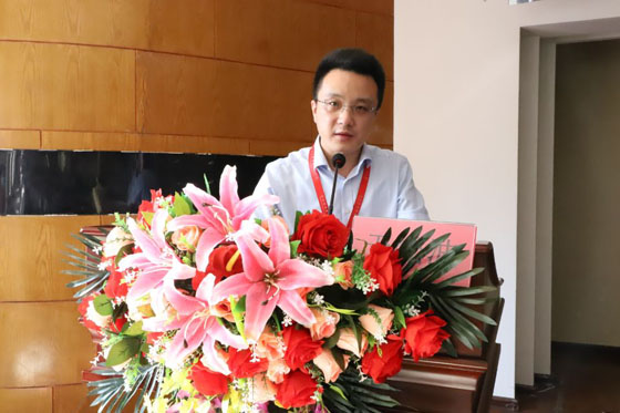 太阳成召开线上教学经验总结暨表彰大会