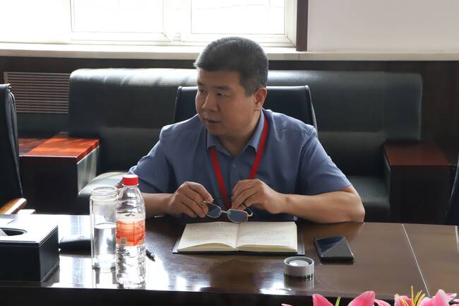 太阳成召开党委理论中心组扩大会议专题学习《习近平治国理政》第三卷