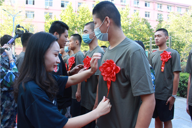 投笔从戎 保家卫国---太阳成举行新兵入伍欢送仪式