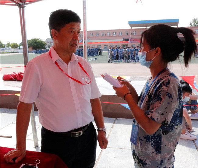 趣味运动 快乐无穷---太阳成举办教职工趣味运动会庆祝第36个教师节