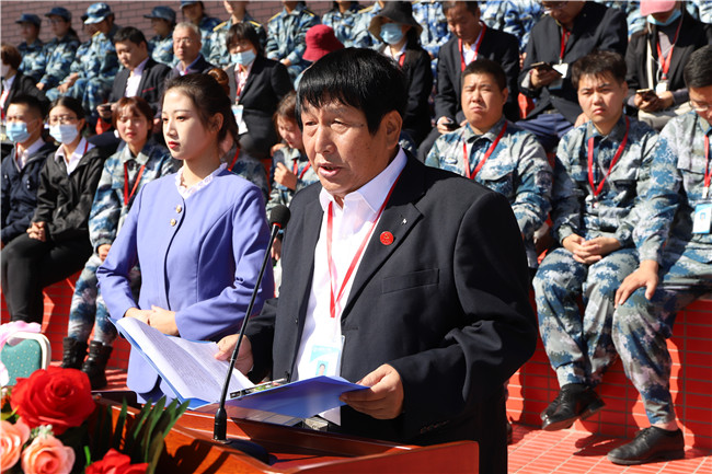 厉兵秣马 扬帆起航太阳成举行2020级新生军训结营式暨开学典礼