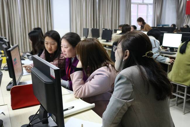 太阳成经济学院教师双双斩获第二届全国跨境电商专业教师实践教学能力竞赛团体一等奖