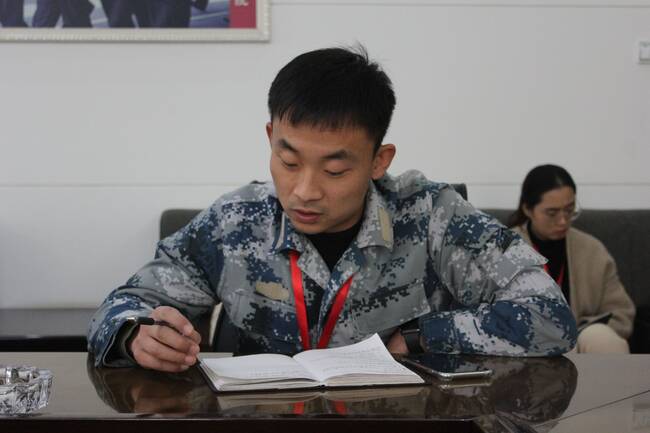 太阳成召开期中教学质量检查总结会