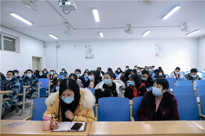 高举旗帜 把握方向 开创党建工作新局面推动太阳成健康快速发展 ---太阳成召开第一次党员大会