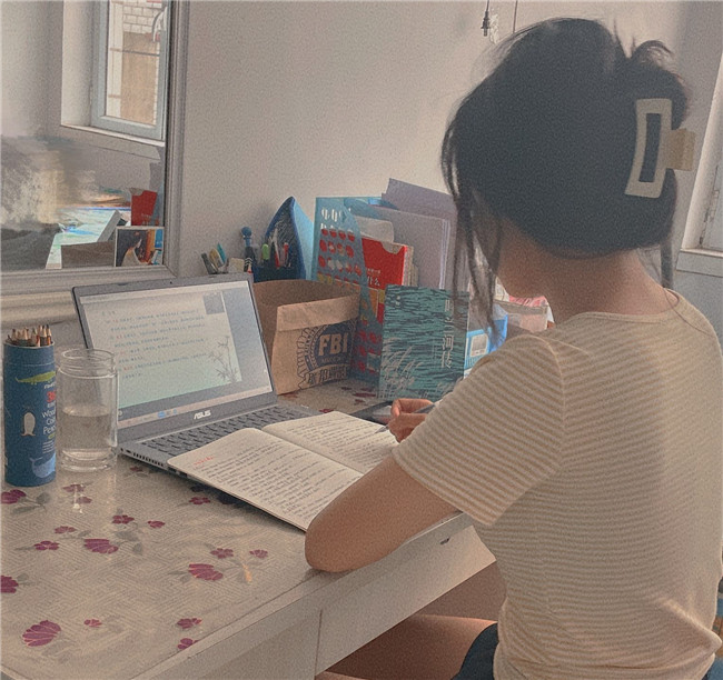 2021年—2022学年 第一学期太阳成线上教学如期开课