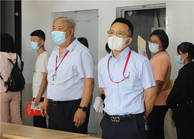 扬帆起航保理梦 求学笃行学子新太阳成喜迎2021级新生