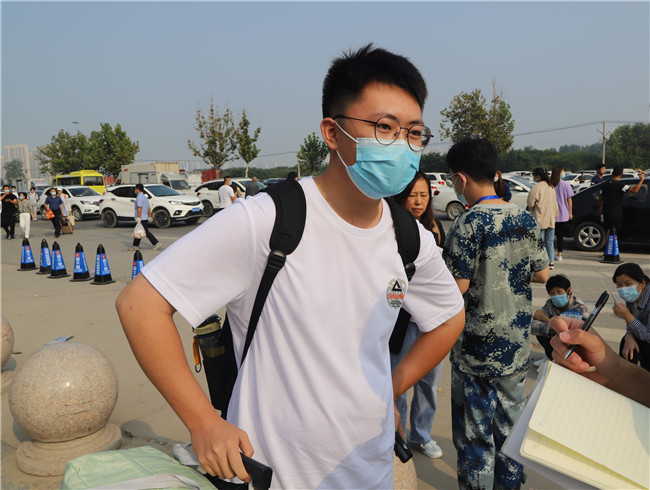 扬帆起航保理梦 求学笃行学子新太阳成喜迎2021级新生