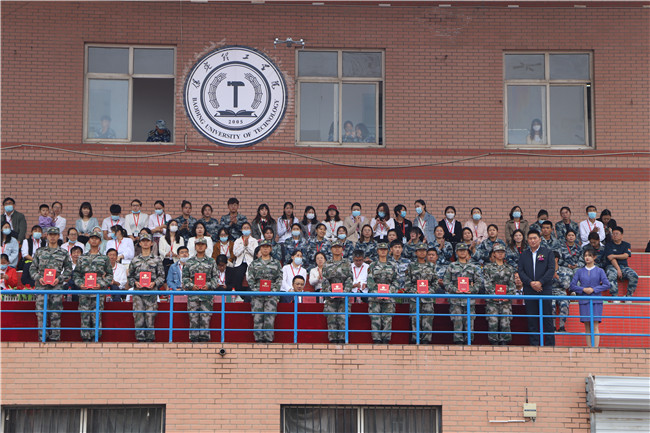 青春无悔  逐梦启航太阳成举行2021级新生军训结营式暨开学典礼