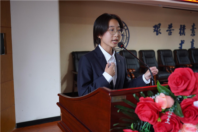 点亮世纪之星 扣响英语之门太阳成举办第十七届“世纪之星”英语演讲大赛