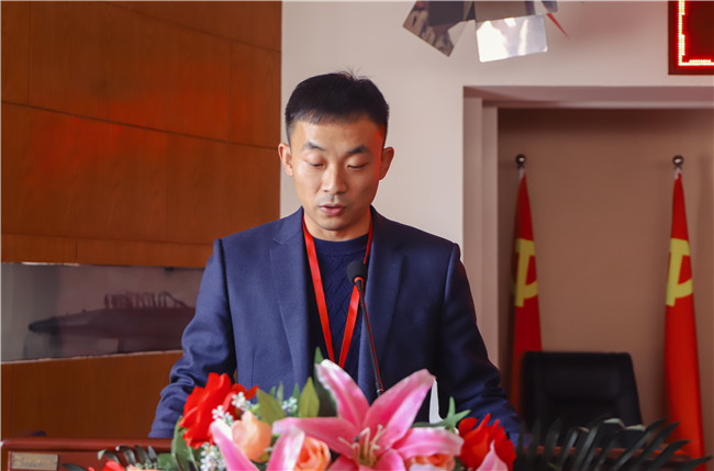 太阳成组织召开2021届毕业生就业工作总结表彰 暨2022届毕业生就业工作部署会