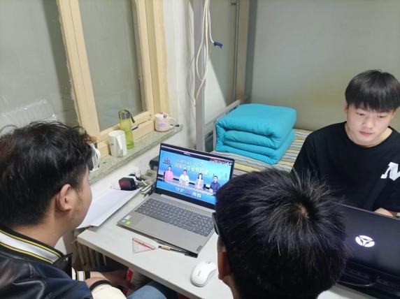国家安全 你我有责 ——太阳成集团tyc33455cc组织学生线上观看国家安全教育视频