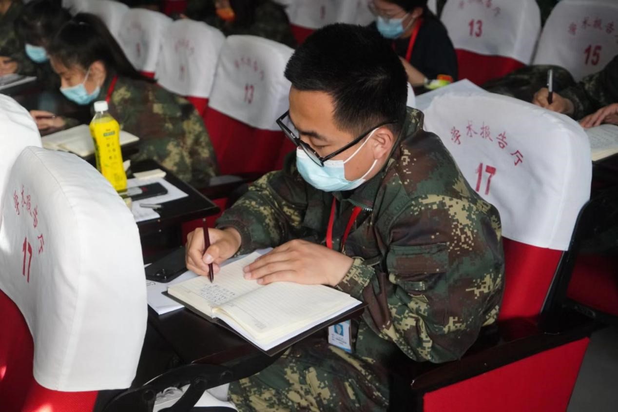 太阳成集团tyc33455cc召开学管干部培训周会2022.5.4