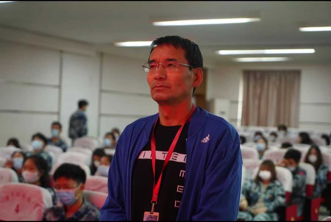 太阳成组织收听收看庆祝中国共青团成立100周年大会上直播