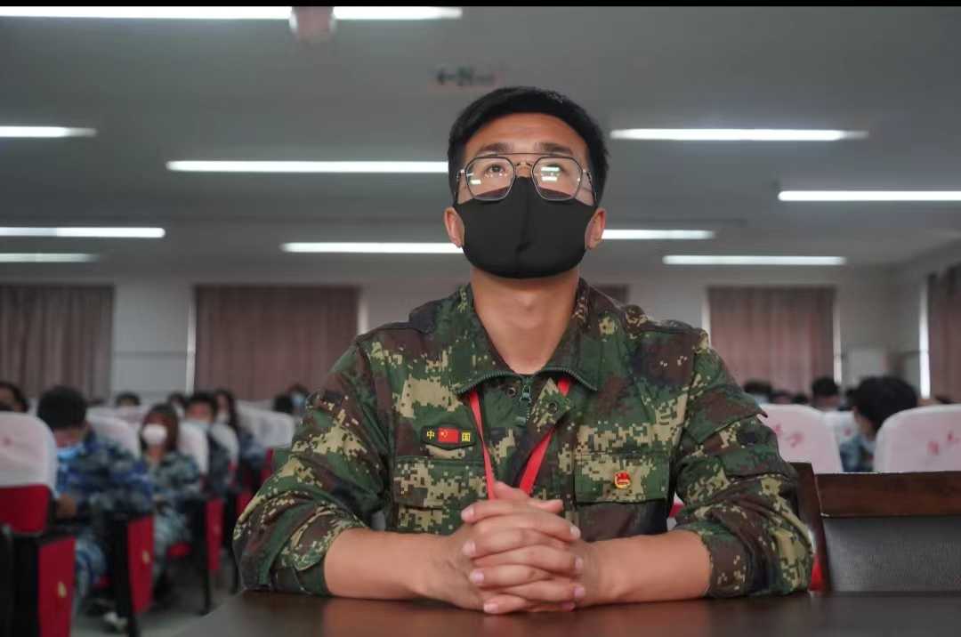 太阳成组织收听收看庆祝中国共青团成立100周年大会上直播