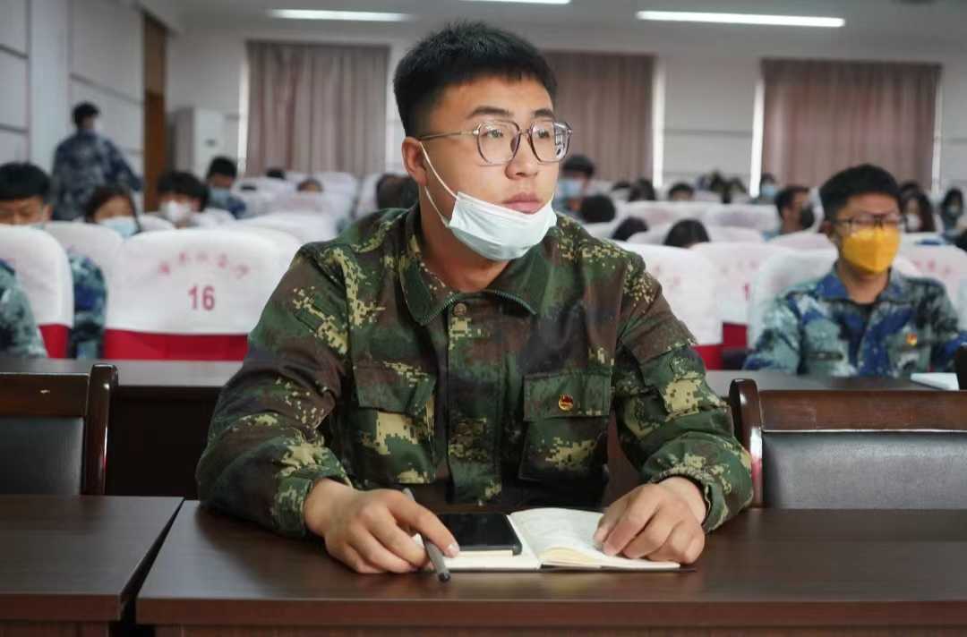 太阳成组织收听收看庆祝中国共青团成立100周年大会上直播