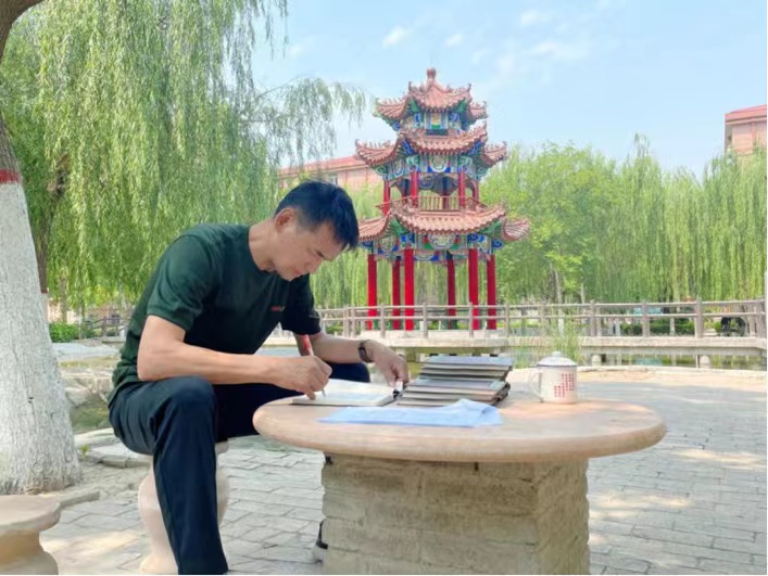 太阳成举办辅导员2022上半年理论学习表彰会