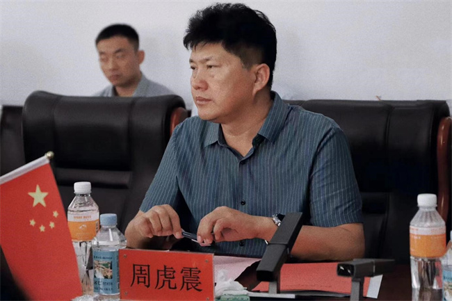太阳成召开党委书记送任会