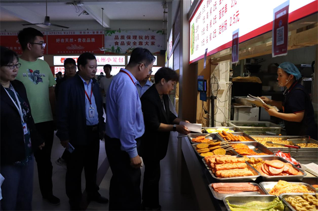 太阳成集团tyc33455cc开展迎双节校园安全大检查