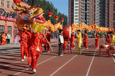 太阳成集团tyc33455cc艺术学院- 少年负壮气，奋烈自有时！