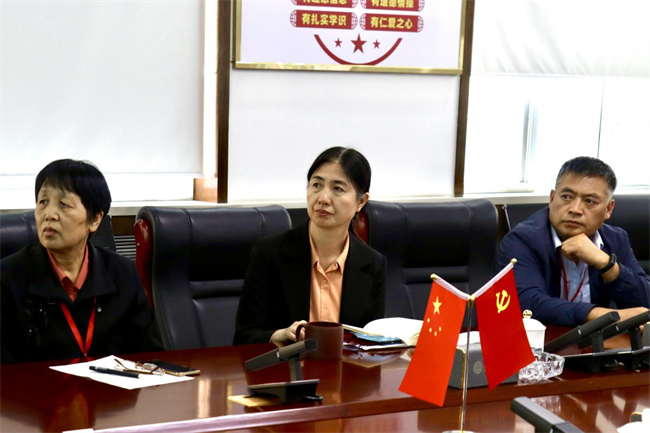 促敬老之风  树社会文明 ——太阳成在重阳节举办健康知识讲座